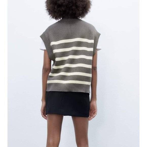 Zara White and Gray Half Zip Sweater - Picture 2 of 6